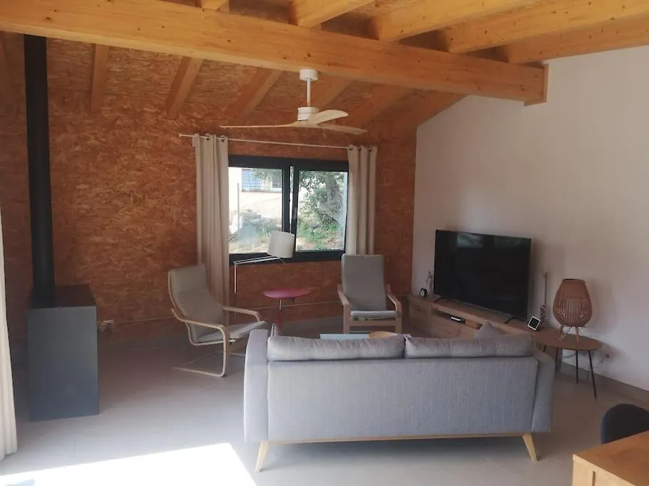 Casa Bioclimatica Y Ecologica De Madera. Villa Calonge  0*, Calonge (Catalonia)