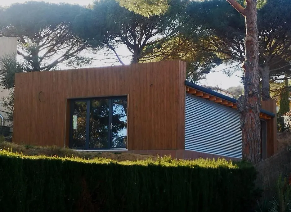 Casa Bioclimatica Y Ecologica De Madera. Villa Calonge  Holiday home Calonge (Catalonia)