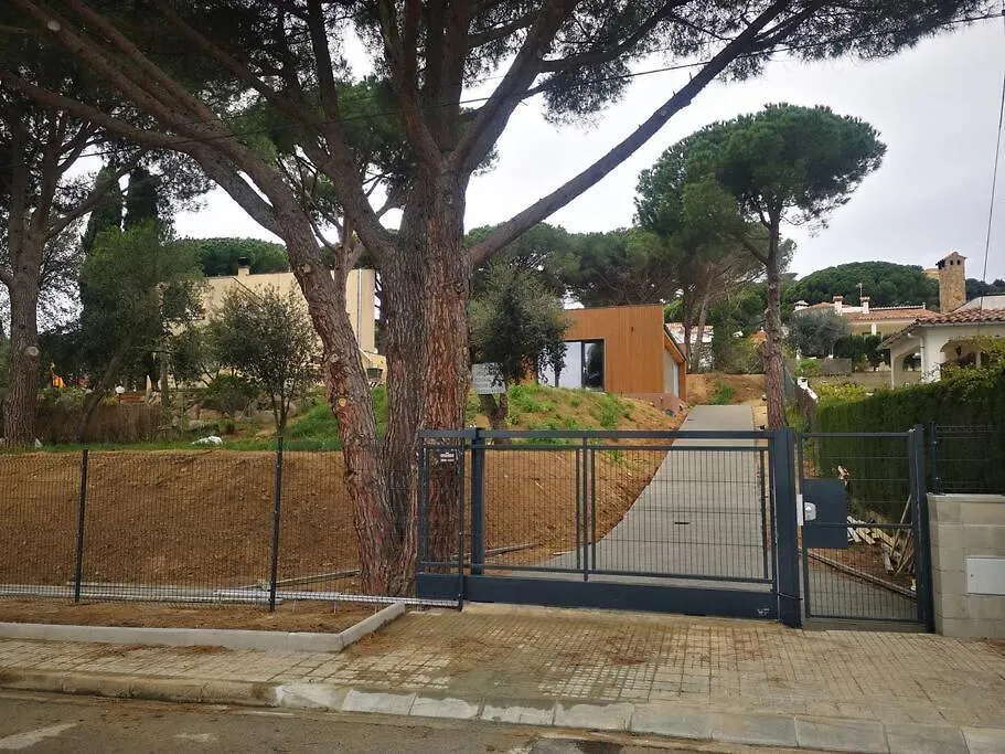 Casa Bioclimatica Y Ecologica De Madera. Villa Calonge  Holiday home Calonge (Catalonia)
