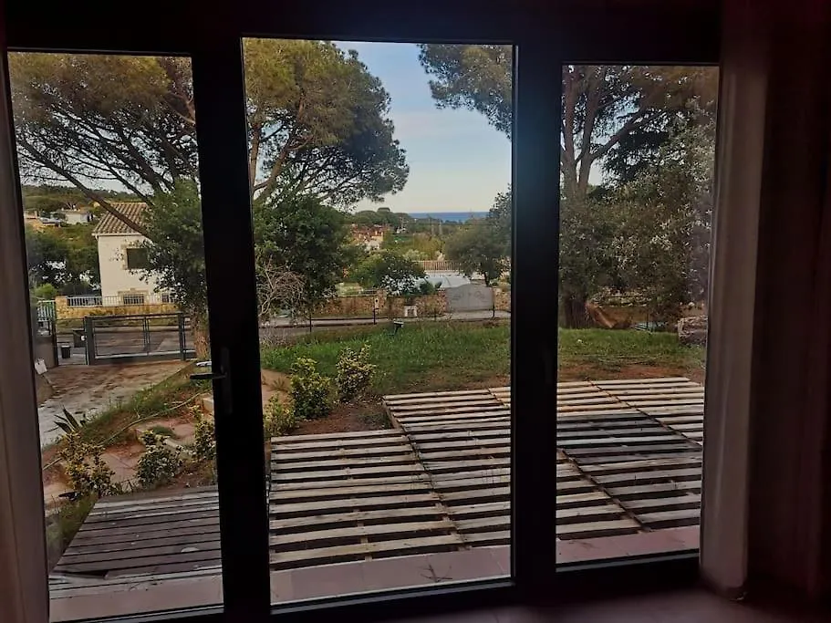 Holiday home Casa Bioclimatica Y Ecologica De Madera. Villa Calonge  Spain
